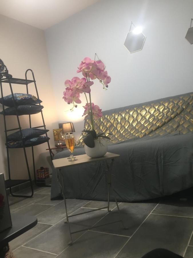 Chez Sandy Bed and Breakfast Aubagne Exterior foto