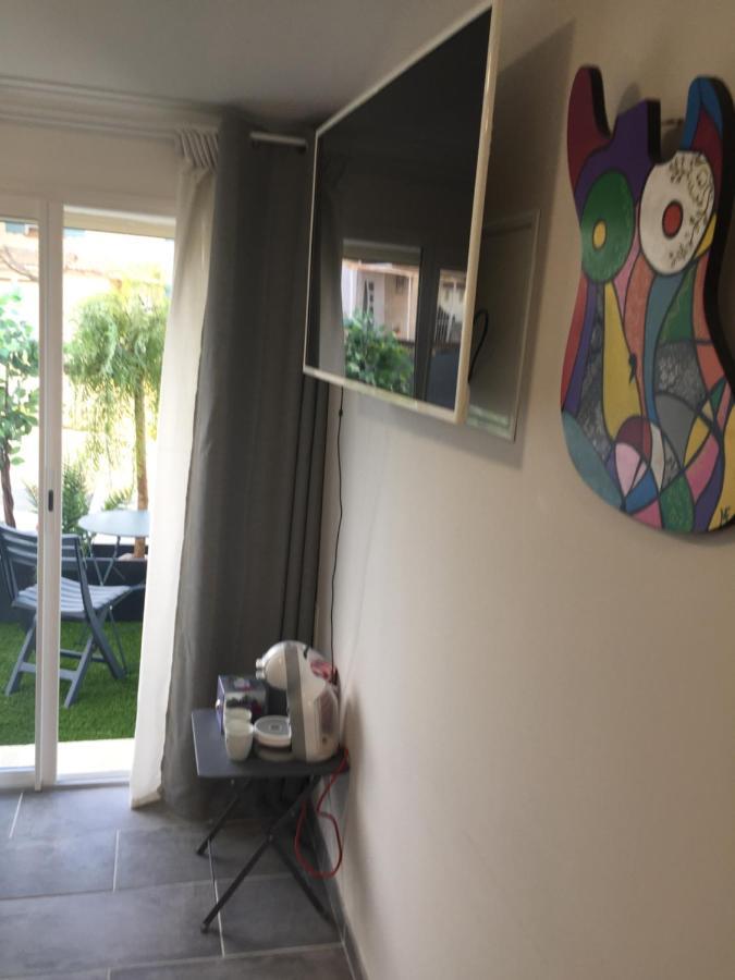 Chez Sandy Bed and Breakfast Aubagne Exterior foto